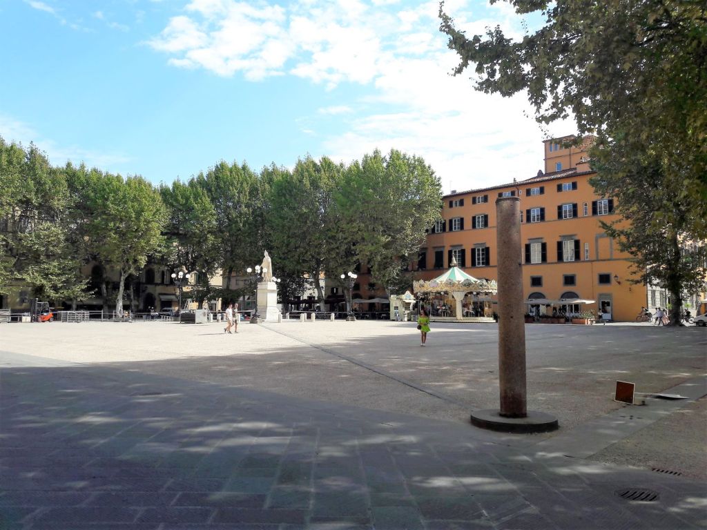 Piazza Napoleone Lucca