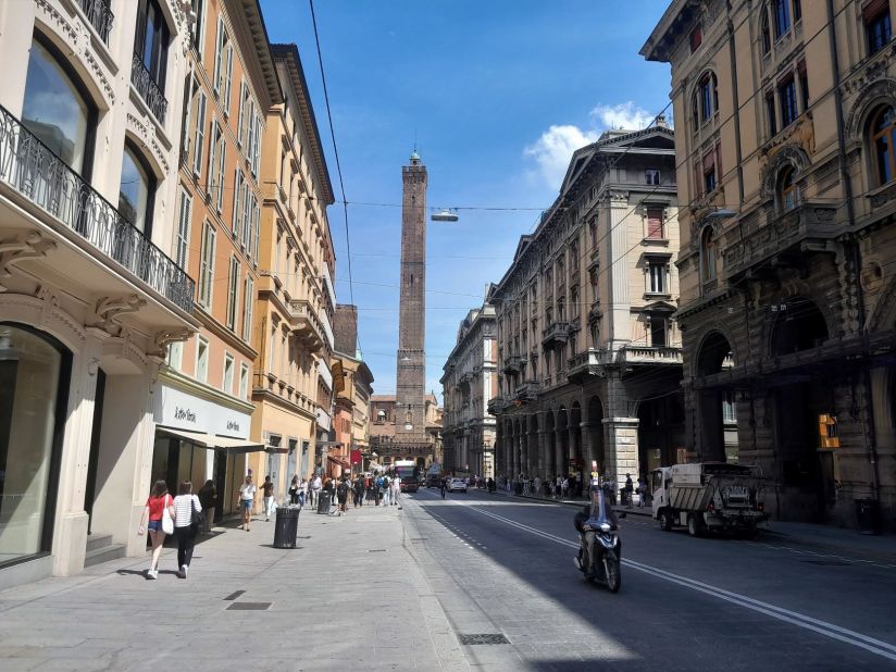 bologna-two-towers